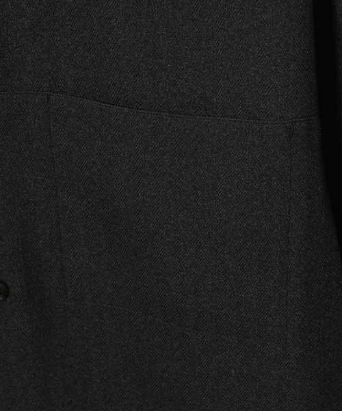 ADAM ET ROPE'（アダムエロペ）の「ヘリンボーンクレリックシャツ（シャツ/ブラウス・メンズ・チャコールグレー/ブラウン系その他・M/L）」の6枚目の写真