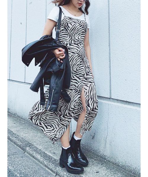 EVRIS(エヴリス)の「RANDOM HEMロングワンピース(ワンピース・レディース・ホワイト/ブラック/ベージュ/カーキ・FREE)」の4枚目の写真