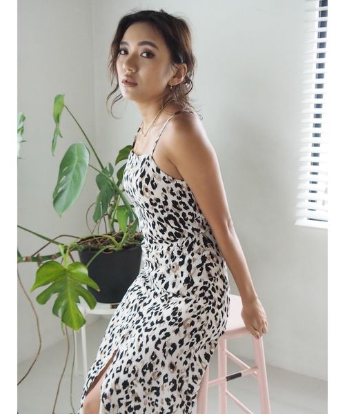 EVRIS(エヴリス)の「RANDOM HEMロングワンピース(ワンピース・レディース・ホワイト/ブラック/ベージュ/カーキ・FREE)」の19枚目の写真