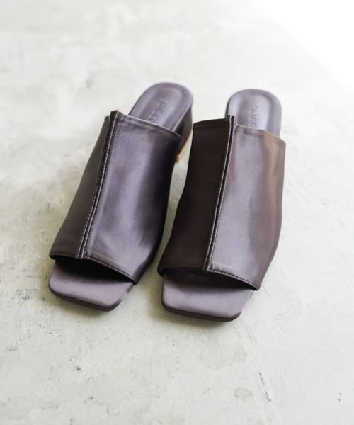 Solace（ソレイス）の「オープントゥサテンサンダル（サンダル・レディース・ブラック/ブラウン/ベージュ/ブルー・SMALL/MEDIUM/LARGE）」の5枚目の写真