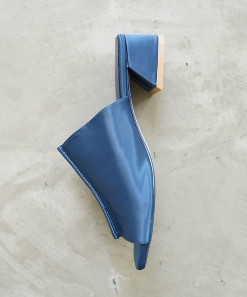 Solace（ソレイス）の「オープントゥサテンサンダル（サンダル・レディース・ブラック/ブラウン/ベージュ/ブルー・SMALL/MEDIUM/LARGE）」の17枚目の写真