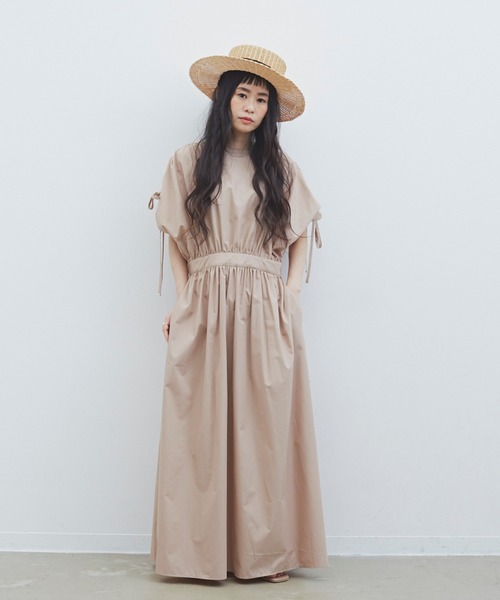 Libra Cue（リブラ キュー）の「ギャザースリーブマキシワンピース（ワンピース・レディース・ライトグレー/ブラック/ベージュ・FREE）」の19枚目の写真