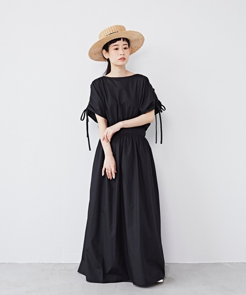 Libra Cue（リブラ キュー）の「ギャザースリーブマキシワンピース（ワンピース・レディース・ライトグレー/ブラック/ベージュ・FREE）」の10枚目の写真