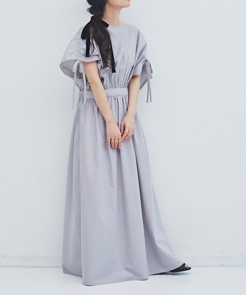 Libra Cue（リブラ キュー）の「ギャザースリーブマキシワンピース（ワンピース・レディース・ライトグレー/ブラック/ベージュ・FREE）」の11枚目の写真