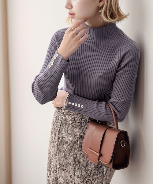 classicalelf（クラシカルエルフ）の「袖シェルボタン付きミドル丈ストレッチハイネックリブニット(長袖)（ニット/セーター・レディース・ブラック/モカ/アイボリー/カーキ/ライトグレー/ライトグリーン/パープル/ネイビー・MEDIUM/LARGE/X-LARGE/SMALL）」の15枚目の写真