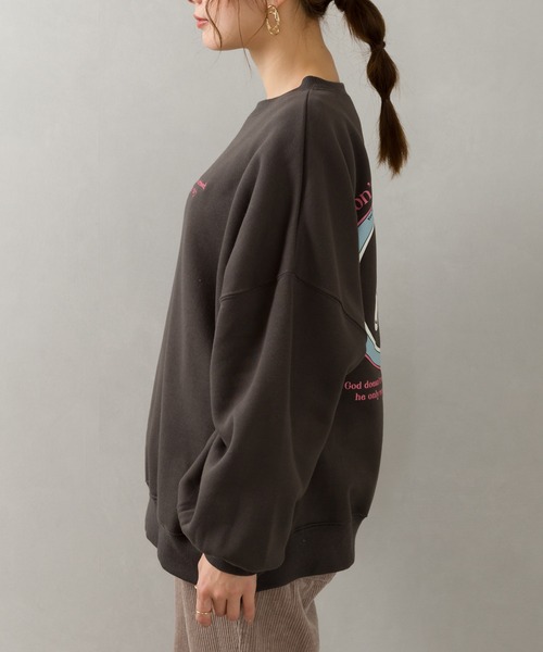 SpRay（スプレイ）の「裏起毛サークルＧＩＲＬスウェット（スウェット・レディース・ブルー/アイボリー/グレイッシュベージュ/スミクロ/ダークオレンジ・FREE）」の17枚目の写真