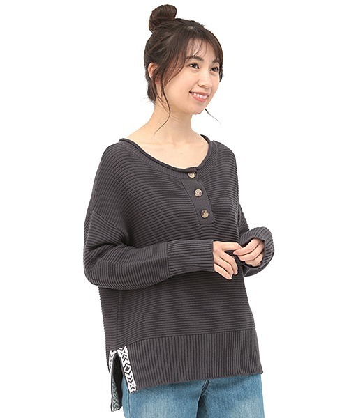 チチカカ(チチカカ)の「ガーターヘンリーニットプルオーバー(Tシャツ/カットソー・レディース・チャコールグレー/ベージュ/アイボリー・FREE)」の4枚目の写真