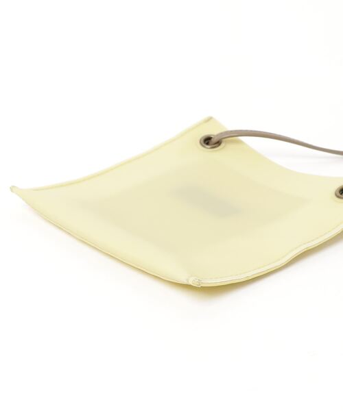 COMMUNITY MILL（コミュニティ ミル）の「HAVEFUN ELVA PVC ostrich（ショルダーバッグ・レディース・イエロー/ホワイト・ONE SIZE）」の4枚目の写真