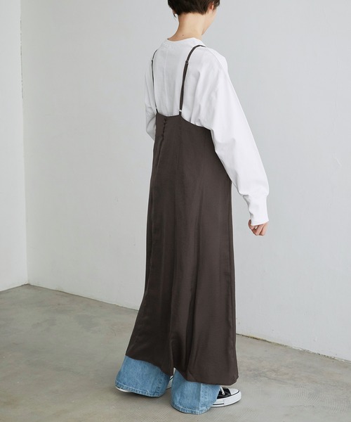 BONLECILL（ボンルシール）の「ヴィンテージサテンバックボタンデザイン レトロキャミワンピース（ワンピース・レディース・グリーン/イエロー/チャコール/オフホワイト/グレー・FREE）」の13枚目の写真