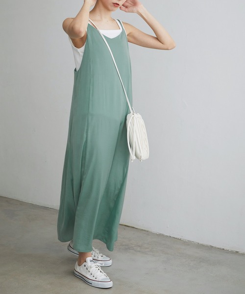 BONLECILL（ボンルシール）の「ヴィンテージサテンバックボタンデザイン レトロキャミワンピース（ワンピース・レディース・グリーン/イエロー/チャコール/オフホワイト/グレー・FREE）」の20枚目の写真