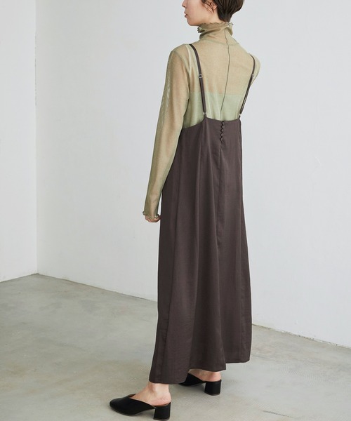 BONLECILL（ボンルシール）の「ヴィンテージサテンバックボタンデザイン レトロキャミワンピース（ワンピース・レディース・グリーン/イエロー/チャコール/オフホワイト/グレー・FREE）」の9枚目の写真