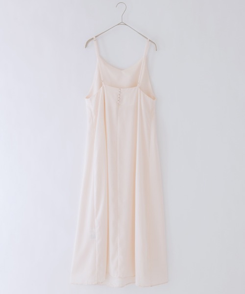 BONLECILL（ボンルシール）の「ヴィンテージサテンバックボタンデザイン レトロキャミワンピース（ワンピース・レディース・グリーン/イエロー/チャコール/オフホワイト/グレー・FREE）」の6枚目の写真