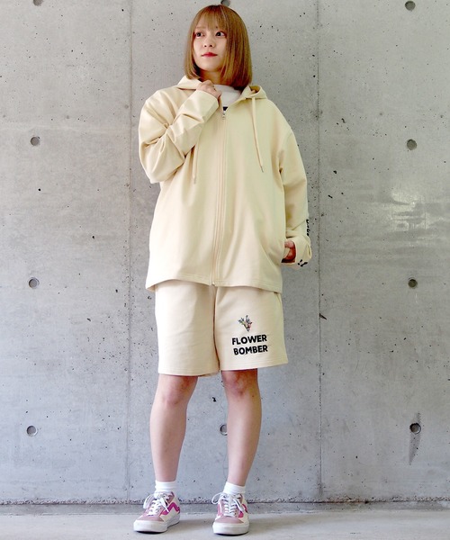 BRANDALISED(ブランダライズド)の「BRANDALISED ブランダライズド BANKSY バンクシー FLOWER BOMBER SETUP セットアップ(パーカー・メンズ・アイボリー/ブラック/杢グレー・MEDIUM/LARGE)」の16枚目の写真