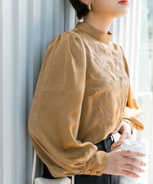 Ambre Neige（アンブルネージュ）の「パフスリーブ刺繍ブラウス／【WEB/EC限定商品】（シャツ/ブラウス・レディース・ブラック/アイボリー/ライトブラウン・FREE）」の17枚目の写真
