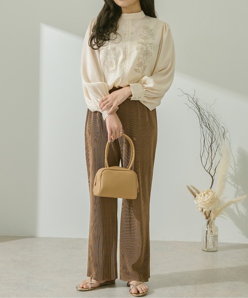 Ambre Neige（アンブルネージュ）の「パフスリーブ刺繍ブラウス／【WEB/EC限定商品】（シャツ/ブラウス・レディース・ブラック/アイボリー/ライトブラウン・FREE）」の8枚目の写真