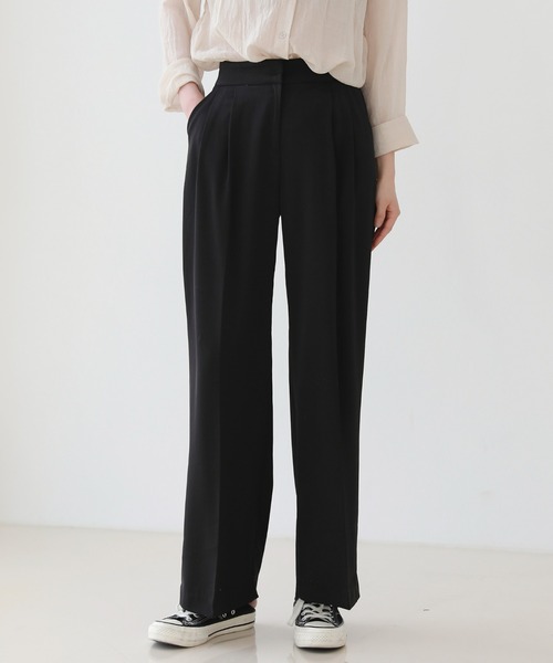 by muni:r（バイ ムニール）の「さらさらハイウエスト ワイド ピンタック ロング スラックス（スラックス・レディース・ベージュ/ブラック/ブルー・MEDIUM/SMALL）」の2枚目の写真