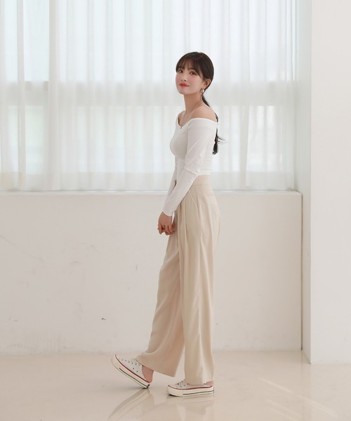 by muni:r（バイ ムニール）の「さらさらハイウエスト ワイド ピンタック ロング スラックス（スラックス・レディース・ベージュ/ブラック/ブルー・MEDIUM/SMALL）」の20枚目の写真