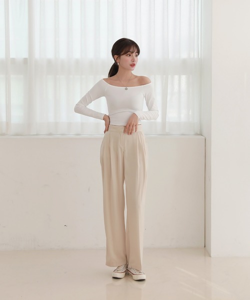 by muni:r（バイ ムニール）の「さらさらハイウエスト ワイド ピンタック ロング スラックス（スラックス・レディース・ベージュ/ブラック/ブルー・MEDIUM/SMALL）」の5枚目の写真