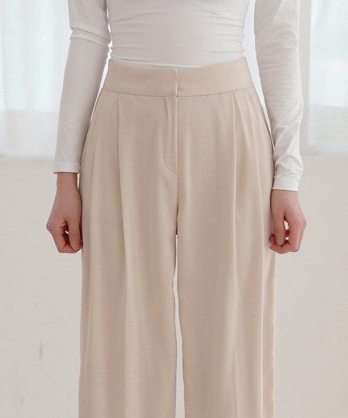 by muni:r（バイ ムニール）の「さらさらハイウエスト ワイド ピンタック ロング スラックス（スラックス・レディース・ベージュ/ブラック/ブルー・MEDIUM/SMALL）」の6枚目の写真