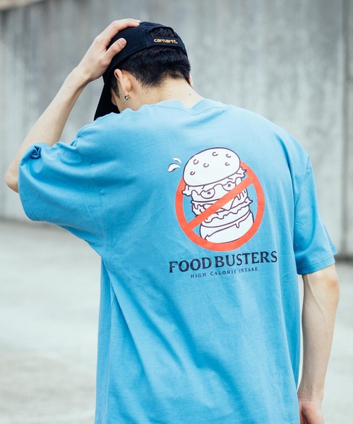 Ressaca(レサーカ)の「オーバーサイズ パロディロゴプリント 半袖ビッグTee(Tシャツ/カットソー・メンズ・ブラック/パープル/オフホワイト/サックスブルー/グリーン/ホワイト系その他/ブラック系その他/ベージュ系その他/グリーン系その他/ブルー系その他/パープル系その他/グレイッシュベージュ・S/M/L)」の10枚目の写真