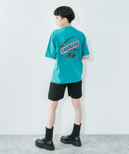 Ressaca(レサーカ)の「オーバーサイズ パロディロゴプリント 半袖ビッグTee(Tシャツ/カットソー・メンズ・ブラック/パープル/オフホワイト/サックスブルー/グリーン/ホワイト系その他/ブラック系その他/ベージュ系その他/グリーン系その他/ブルー系その他/パープル系その他/グレイッシュベージュ・S/M/L)」の20枚目の写真