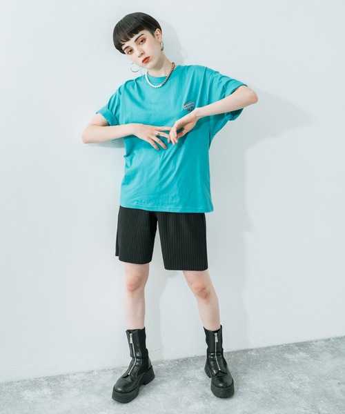 Ressaca(レサーカ)の「オーバーサイズ パロディロゴプリント 半袖ビッグTee(Tシャツ/カットソー・メンズ・ブラック/パープル/オフホワイト/サックスブルー/グリーン/ホワイト系その他/ブラック系その他/ベージュ系その他/グリーン系その他/ブルー系その他/パープル系その他/グレイッシュベージュ・S/M/L)」の21枚目の写真