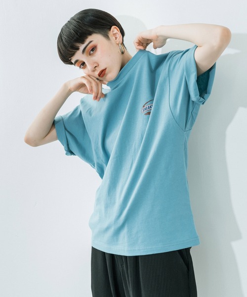 Ressaca(レサーカ)の「オーバーサイズ パロディロゴプリント 半袖ビッグTee(Tシャツ/カットソー・メンズ・ブラック/パープル/オフホワイト/サックスブルー/グリーン/ホワイト系その他/ブラック系その他/ベージュ系その他/グリーン系その他/ブルー系その他/パープル系その他/グレイッシュベージュ・S/M/L)」の15枚目の写真