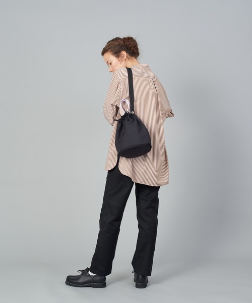 Le Sans Pareil（ル サン パレイユ）の「【 Le Sans Pareil / ルサンパレイユ 】 RPC KINCHAKU BAG RPC KINCHAKU BAG　RPC巾着バッグ（ショルダーバッグ・レディース・ブラック/ホワイト/カーキ/ネイビー・FREE）」の2枚目の写真