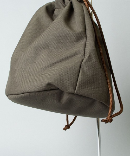 Le Sans Pareil（ル サン パレイユ）の「【 Le Sans Pareil / ルサンパレイユ 】 RPC KINCHAKU BAG RPC KINCHAKU BAG　RPC巾着バッグ（ショルダーバッグ・レディース・ブラック/ホワイト/カーキ/ネイビー・FREE）」の8枚目の写真