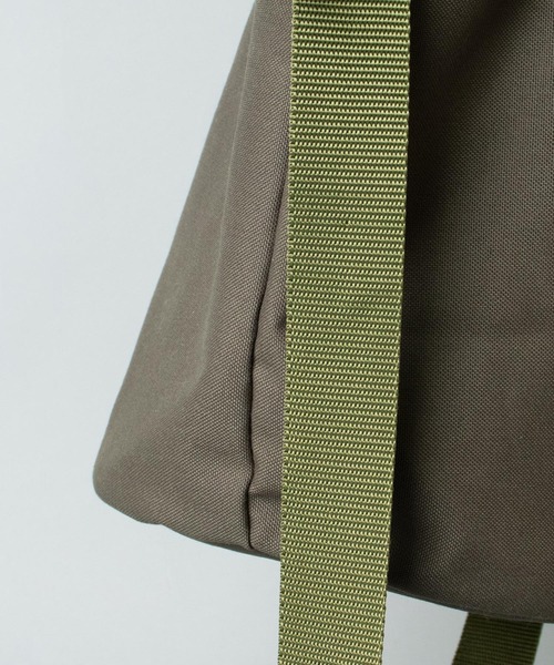 Le Sans Pareil（ル サン パレイユ）の「【 Le Sans Pareil / ルサンパレイユ 】 RPC KINCHAKU BAG RPC KINCHAKU BAG　RPC巾着バッグ（ショルダーバッグ・レディース・ブラック/ホワイト/カーキ/ネイビー・FREE）」の5枚目の写真