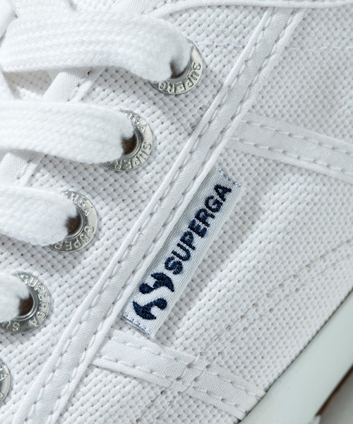 Munsingwear Grand-Slam（マンシングウェア　グランドスラム）の「SUPERGA×Munsingwear　コラボレーションスニーカー（スニーカー・メンズ・ホワイト×ネイビー・36/41/38/37/40/39/43/35/42/44）」の6枚目の写真