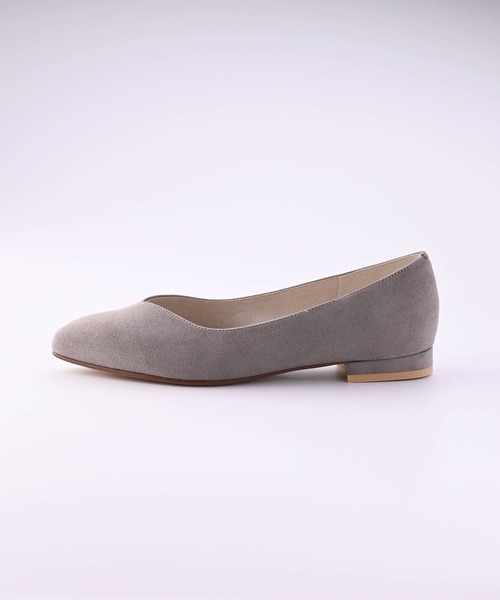 神戸シューズ（コウベシューズ）の「SAN-REMO 1.5㎝ヒールVカットパンプス（パンプス・レディース・ブラック/ベージュ/グレイッシュベージュ/パイソン・22/22.5/23/23.5/24/24.5）」の6枚目の写真