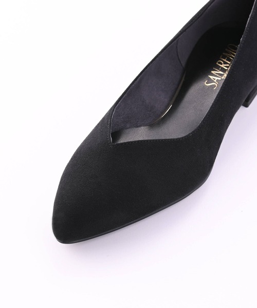 神戸シューズ（コウベシューズ）の「SAN-REMO 1.5㎝ヒールVカットパンプス（パンプス・レディース・ブラック/ベージュ/グレイッシュベージュ/パイソン・22/22.5/23/23.5/24/24.5）」の10枚目の写真