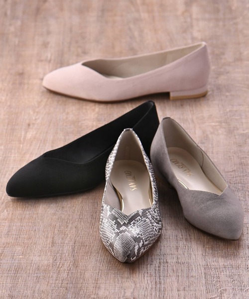 神戸シューズ（コウベシューズ）の「SAN-REMO 1.5㎝ヒールVカットパンプス（パンプス・レディース・ブラック/ベージュ/グレイッシュベージュ/パイソン・22/22.5/23/23.5/24/24.5）」の17枚目の写真