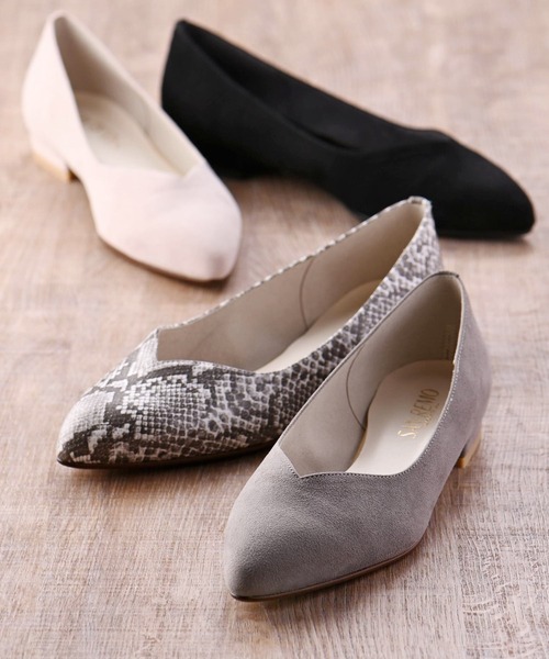 神戸シューズ（コウベシューズ）の「SAN-REMO 1.5㎝ヒールVカットパンプス（パンプス・レディース・ブラック/ベージュ/グレイッシュベージュ/パイソン・22/22.5/23/23.5/24/24.5）」の21枚目の写真