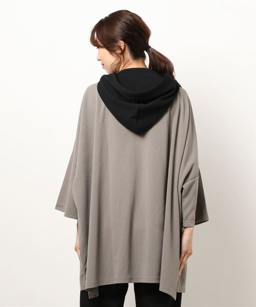 Bling Leads（ブリングリーズ）の「/Bling leads/梨地フードポンチョ配色半袖シャツ（シャツ/ブラウス・レディース・ブラック/グレイッシュベージュ/ブラウン/グレイッシュブルー・LARGE/MEDIUM）」の6枚目の写真