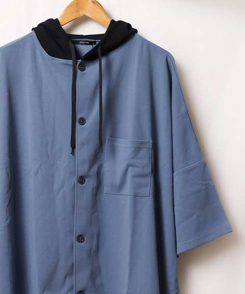 Bling Leads（ブリングリーズ）の「/Bling leads/梨地フードポンチョ配色半袖シャツ（シャツ/ブラウス・レディース・ブラック/グレイッシュベージュ/ブラウン/グレイッシュブルー・LARGE/MEDIUM）」の4枚目の写真