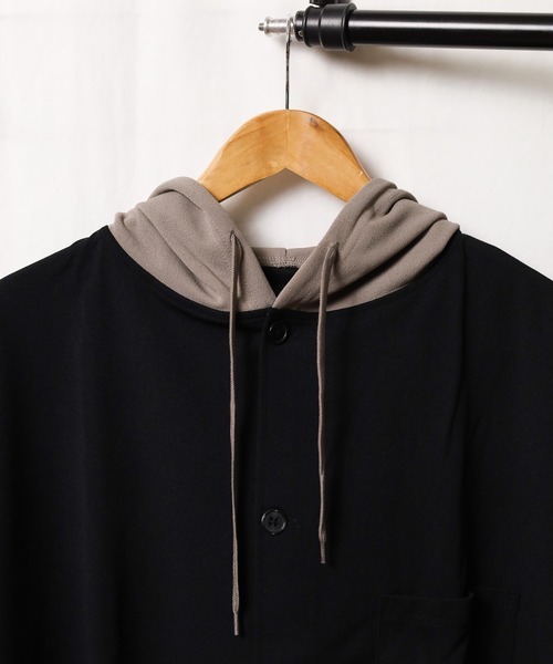 Bling Leads（ブリングリーズ）の「/Bling leads/梨地フードポンチョ配色半袖シャツ（シャツ/ブラウス・レディース・ブラック/グレイッシュベージュ/ブラウン/グレイッシュブルー・LARGE/MEDIUM）」の11枚目の写真