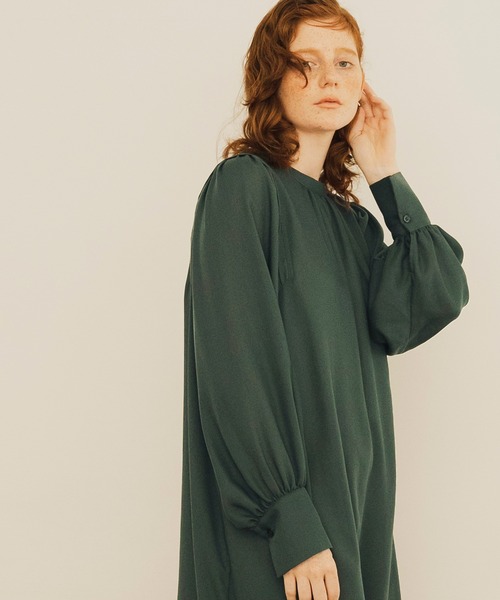 BONLECILL(ボンルシール)の「3Way 肩タック ロングシャツワンピース(シャツワンピース・レディース・モスグリーン/オフホワイト/ブラック・FREE)」の6枚目の写真