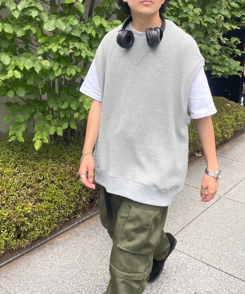 WHO'S WHO gallery（フーズフーギャラリー）の「【KOOKY'N/クーキー】ワッフルベスト（ベスト・メンズ・ブラック/ネイビー/杢グレー・FREE）」の2枚目の写真