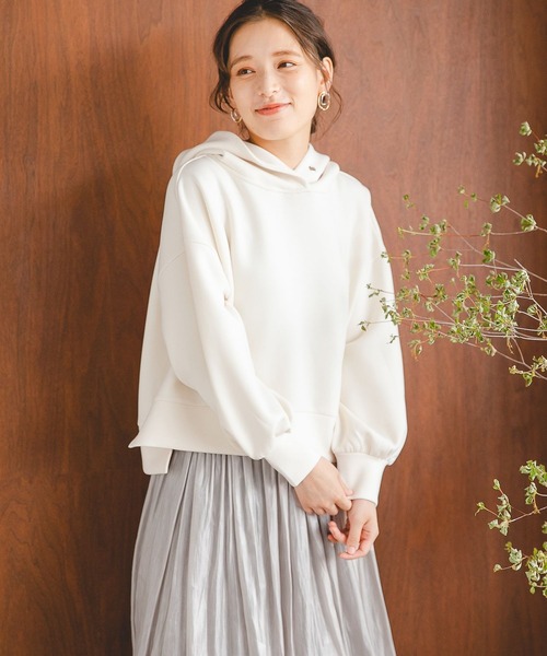 mysty woman（ミスティウーマン）の「【天然アロマサシェ付き】ショートダンボールフーディ 235303（パーカー・レディース・オフホワイト/ライトグリーン/モカ/チャコール・FREE）」の2枚目の写真