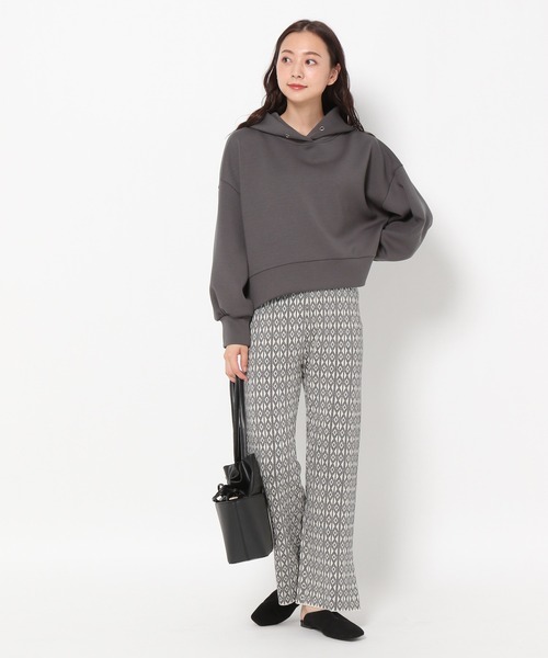 mysty woman（ミスティウーマン）の「【天然アロマサシェ付き】ショートダンボールフーディ 235303（パーカー・レディース・オフホワイト/ライトグリーン/モカ/チャコール・FREE）」の22枚目の写真