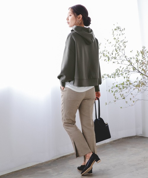 mysty woman（ミスティウーマン）の「【天然アロマサシェ付き】ショートダンボールフーディ 235303（パーカー・レディース・オフホワイト/ライトグリーン/モカ/チャコール・FREE）」の10枚目の写真