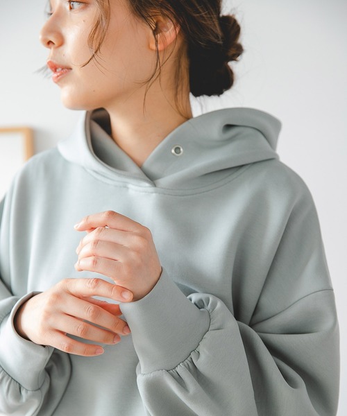 mysty woman（ミスティウーマン）の「【天然アロマサシェ付き】ショートダンボールフーディ 235303（パーカー・レディース・オフホワイト/ライトグリーン/モカ/チャコール・FREE）」の6枚目の写真