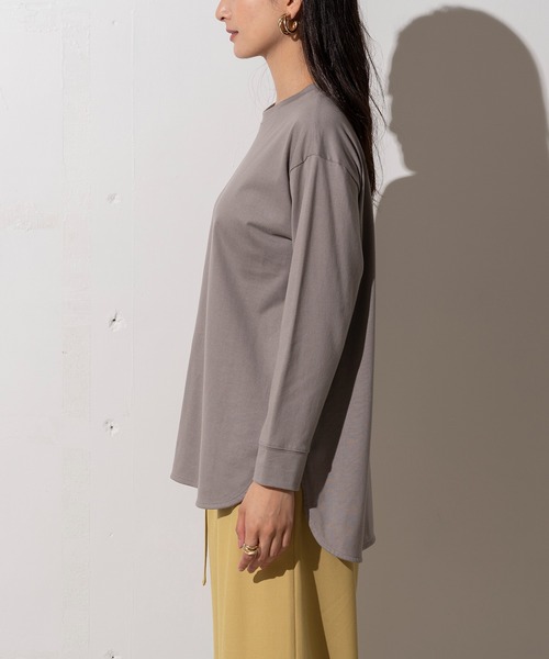 EUCLAID(エウクレイド)の「シャツテールロングスリーブTシャツ(Tシャツ/カットソー・レディース・チャコールグレー/グレー/オフホワイト・FREE)」の17枚目の写真