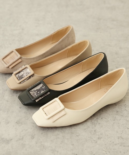 menue(メヌエ)の「アニマルバックル×スクエアトゥパンプス(パンプス・レディース・グレイッシュベージュ/ベージュ/ブラック/アイボリー・23.0cm/23.5cm/24.0cm/24.5cm/25.0cm/21.5cm/22.0cm/22.5cm/25.5cm)」の2枚目の写真