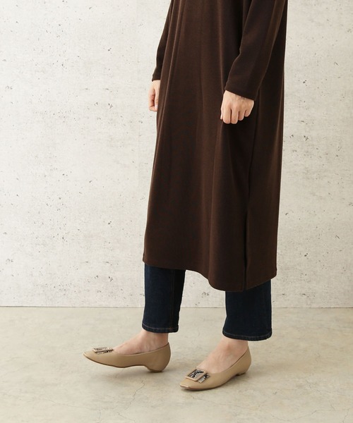 menue(メヌエ)の「アニマルバックル×スクエアトゥパンプス(パンプス・レディース・グレイッシュベージュ/ベージュ/ブラック/アイボリー・23.0cm/23.5cm/24.0cm/24.5cm/25.0cm/21.5cm/22.0cm/22.5cm/25.5cm)」の10枚目の写真