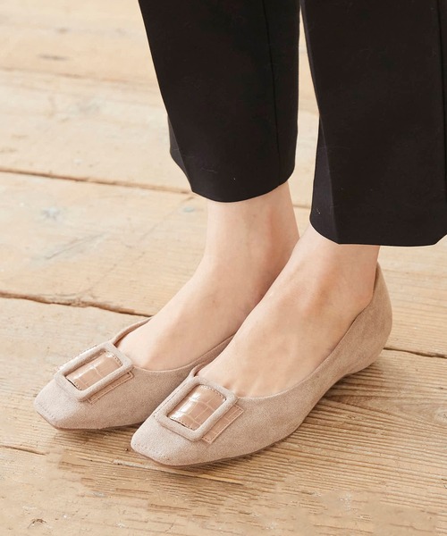 menue(メヌエ)の「アニマルバックル×スクエアトゥパンプス(パンプス・レディース・グレイッシュベージュ/ベージュ/ブラック/アイボリー・23.0cm/23.5cm/24.0cm/24.5cm/25.0cm/21.5cm/22.0cm/22.5cm/25.5cm)」の13枚目の写真