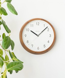 HIGHTIDE（ハイタイド）の「CHAMBRE BRUNCH CLOCK WALNUT MILK シャンブル ブランチ クロック ウォルナット ミルク 電波掛け時計（掛け時計・キッズ）」