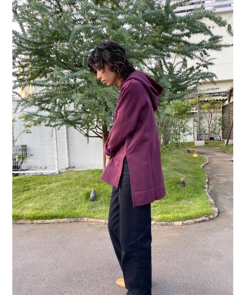 BLACK BY MOUSSY（ブラックバイマウジー）の「side slit pk(サイドスリットパーカー）（パーカー・レディース・ホワイト/ブラック/マジェンタ/キャメル・FREE）」の9枚目の写真